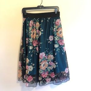 LulaRoe Lola skirt